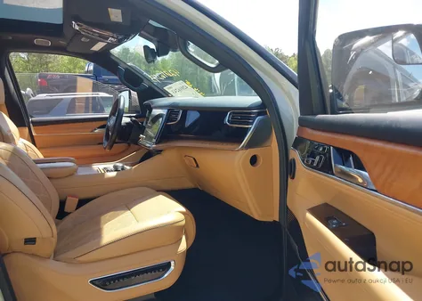 2022 Jeep Grand Wagoneer Series Iii 4X4 z USA, uszkodzony, nr VIN 1C4SJVGJ8NS202310